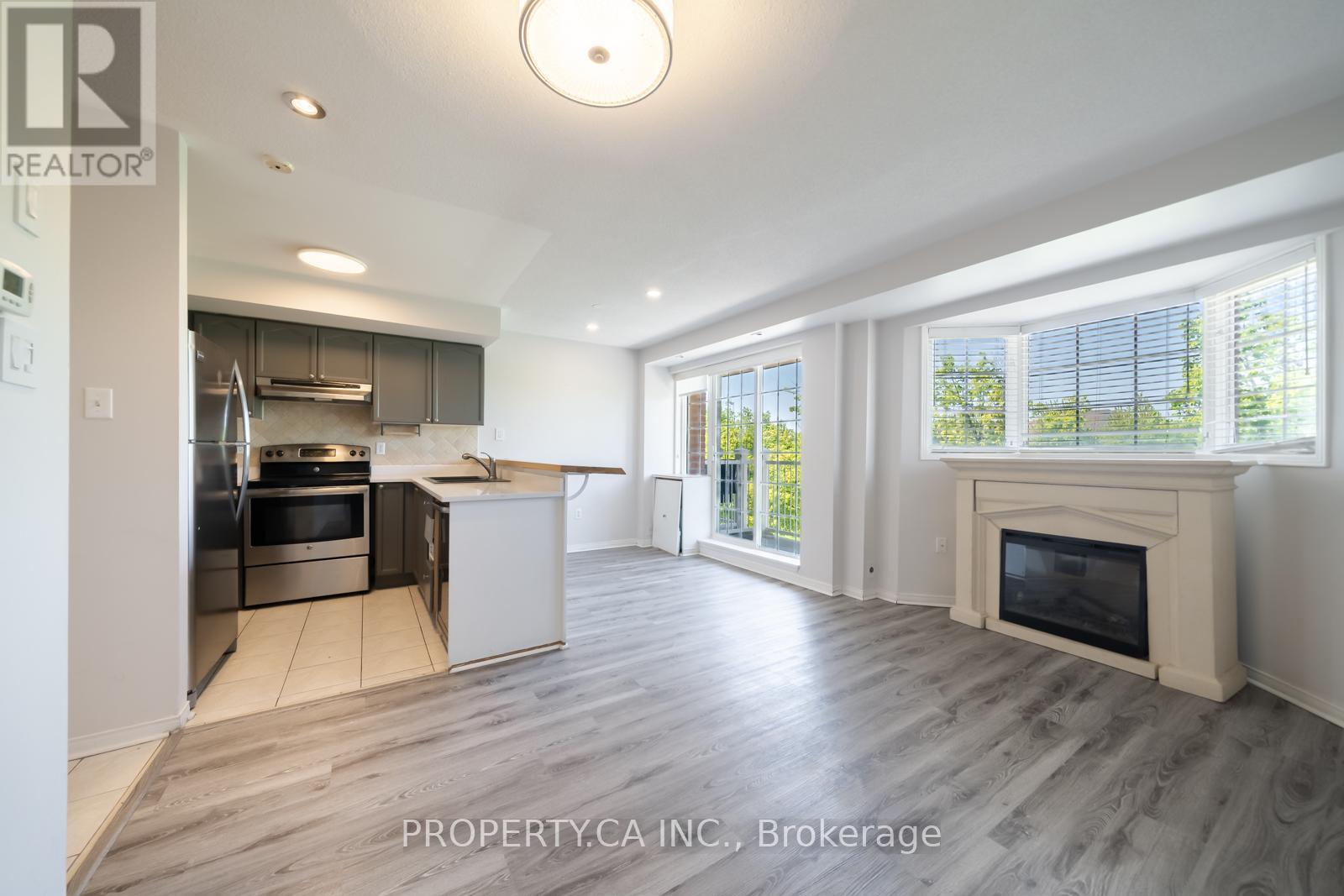 A206 - 15 Cornell Meadows Avenue Property Photo 3