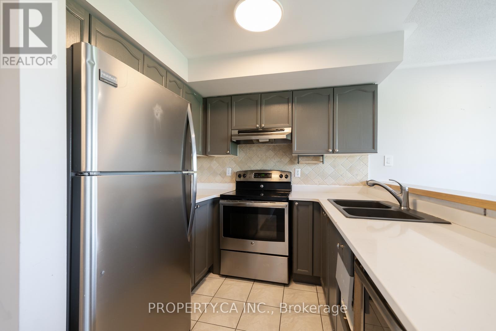 A206 - 15 Cornell Meadows Avenue Property Photo 13