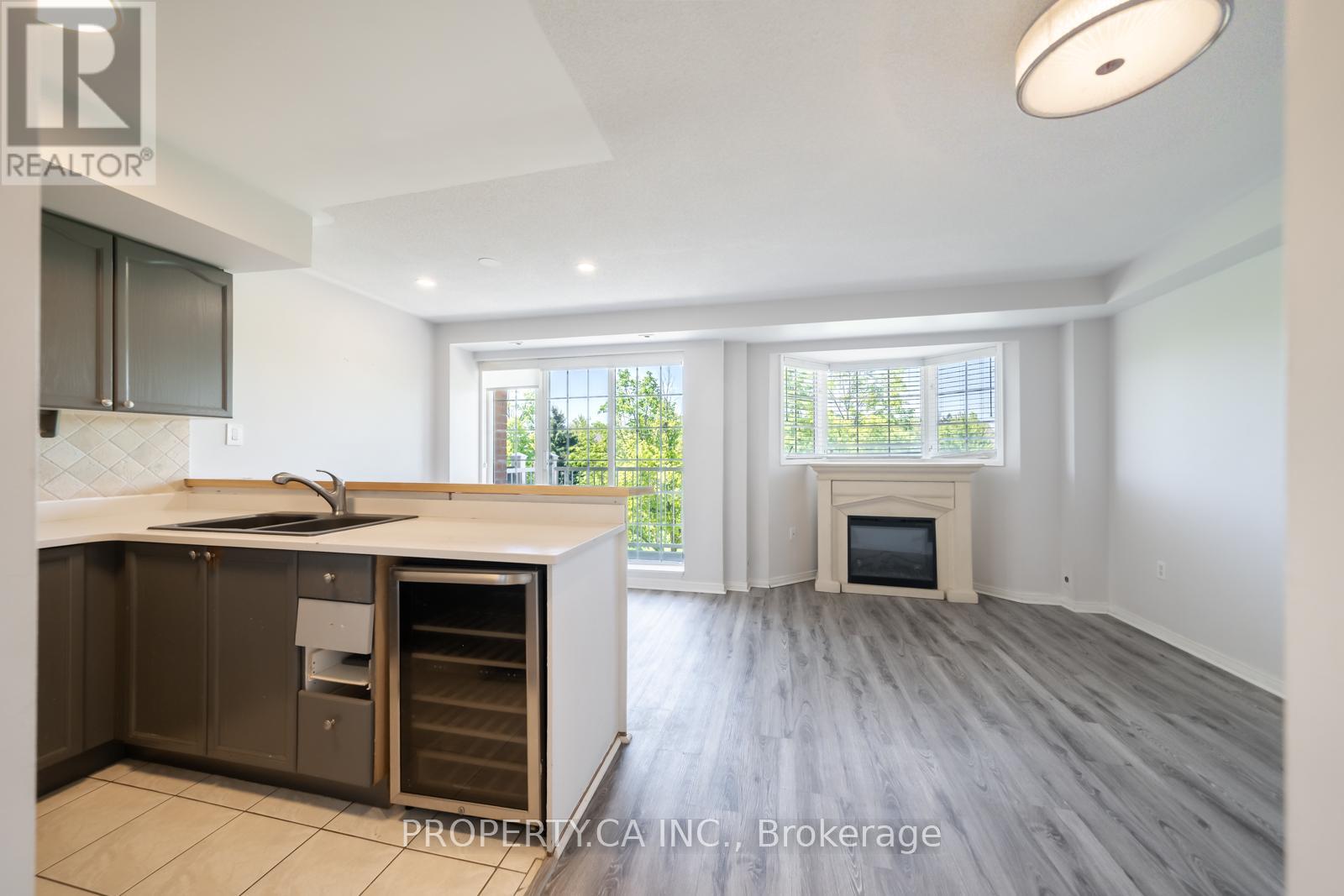 A206 - 15 Cornell Meadows Avenue Property Photo 15