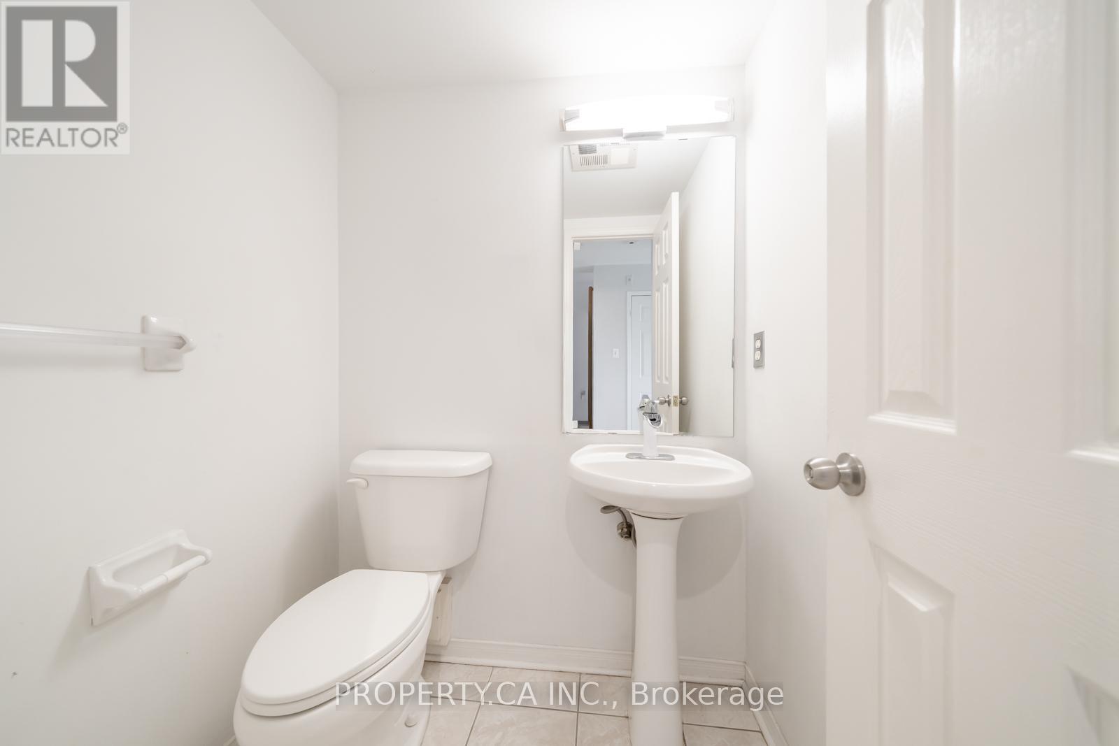 A206 - 15 Cornell Meadows Avenue Property Photo 18