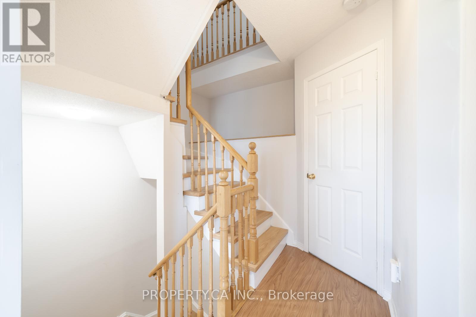 A206 - 15 Cornell Meadows Avenue Property Photo 27