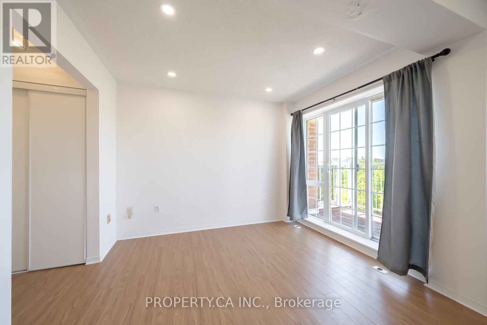 A206 - 15 Cornell Meadows Avenue Property Photo 29