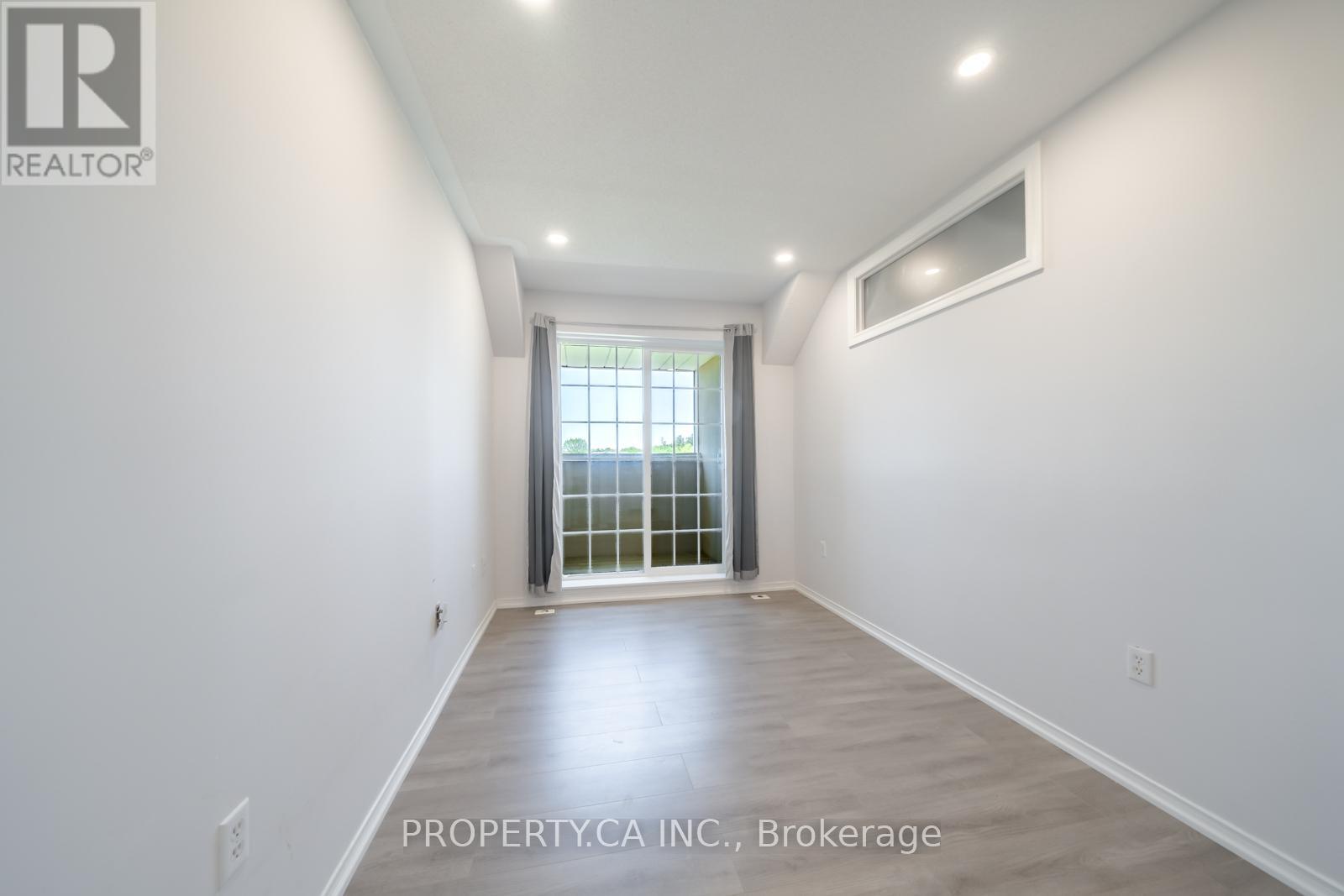 A206 - 15 Cornell Meadows Avenue Property Photo 39