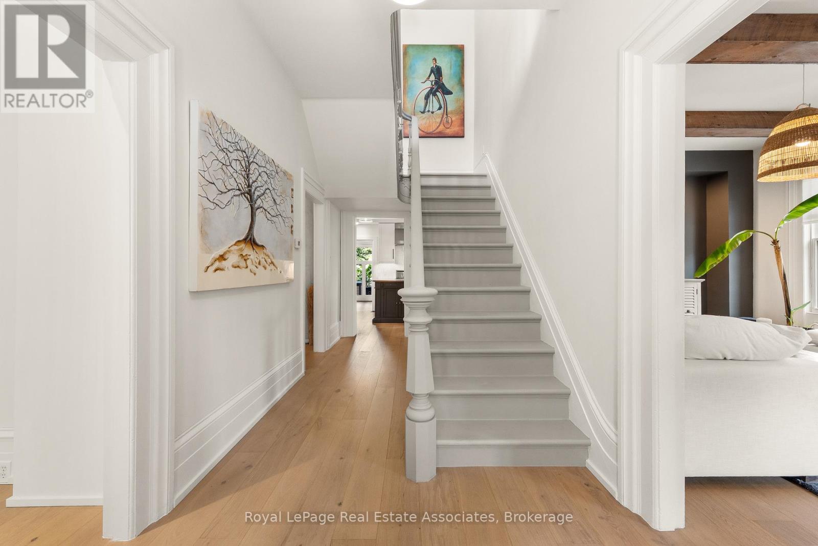 52 Cameron Street E Property Photo 6