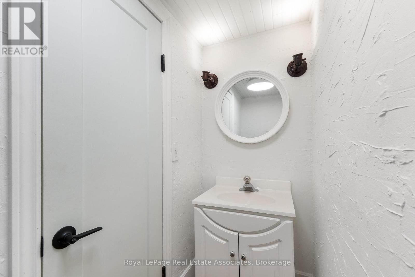 52 Cameron Street E Property Photo 31