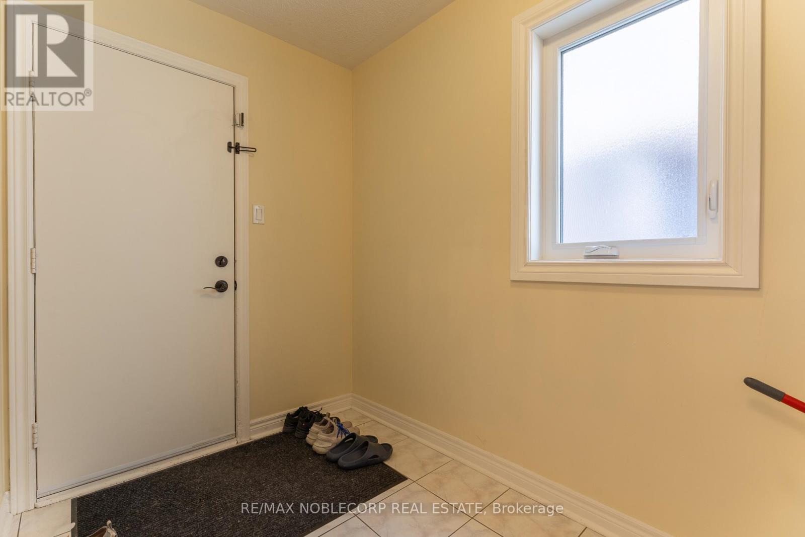 71 Castlepoint Drive Property Photo 25