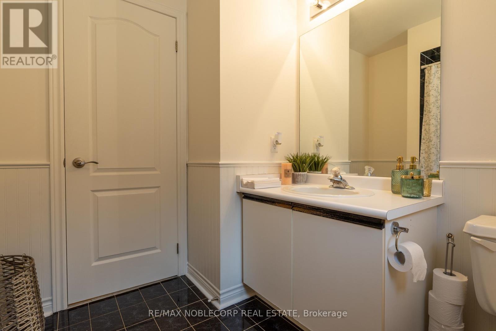 71 Castlepoint Drive Property Photo 40