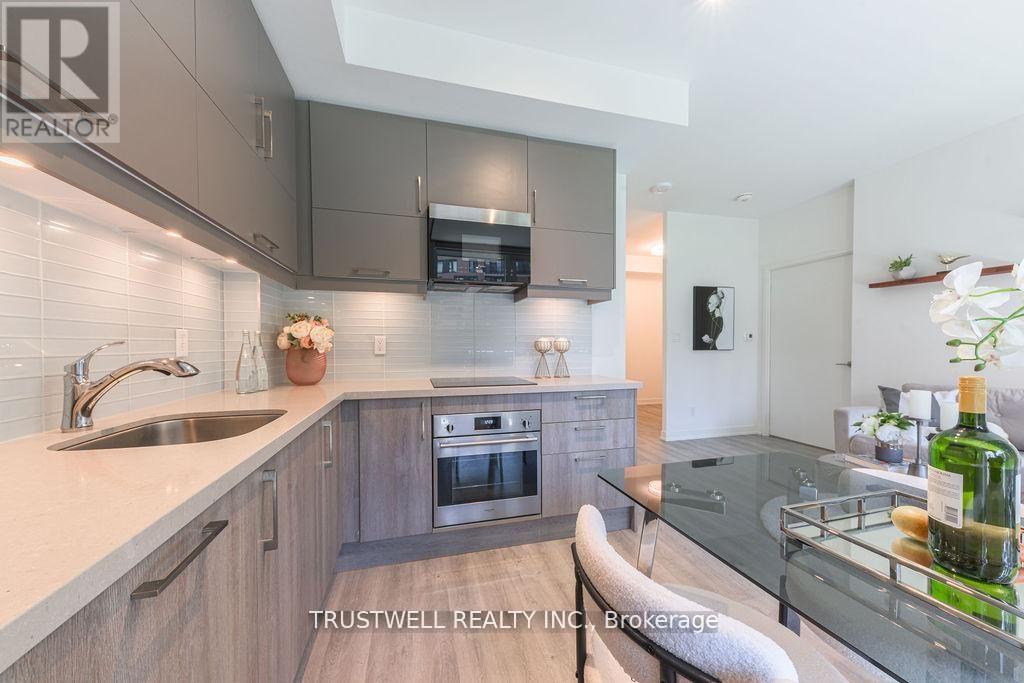407 - 38 Simcoe Promenade Property Photo 6