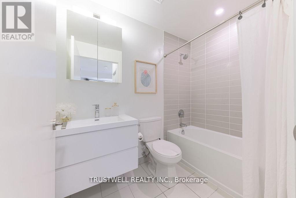 407 - 38 Simcoe Promenade Property Photo 10