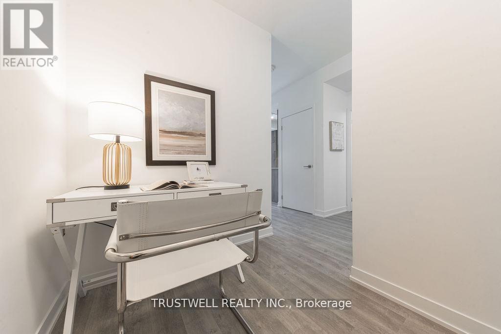 407 - 38 Simcoe Promenade Property Photo 12