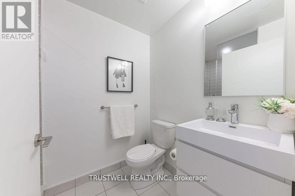 407 - 38 Simcoe Promenade Property Photo 13