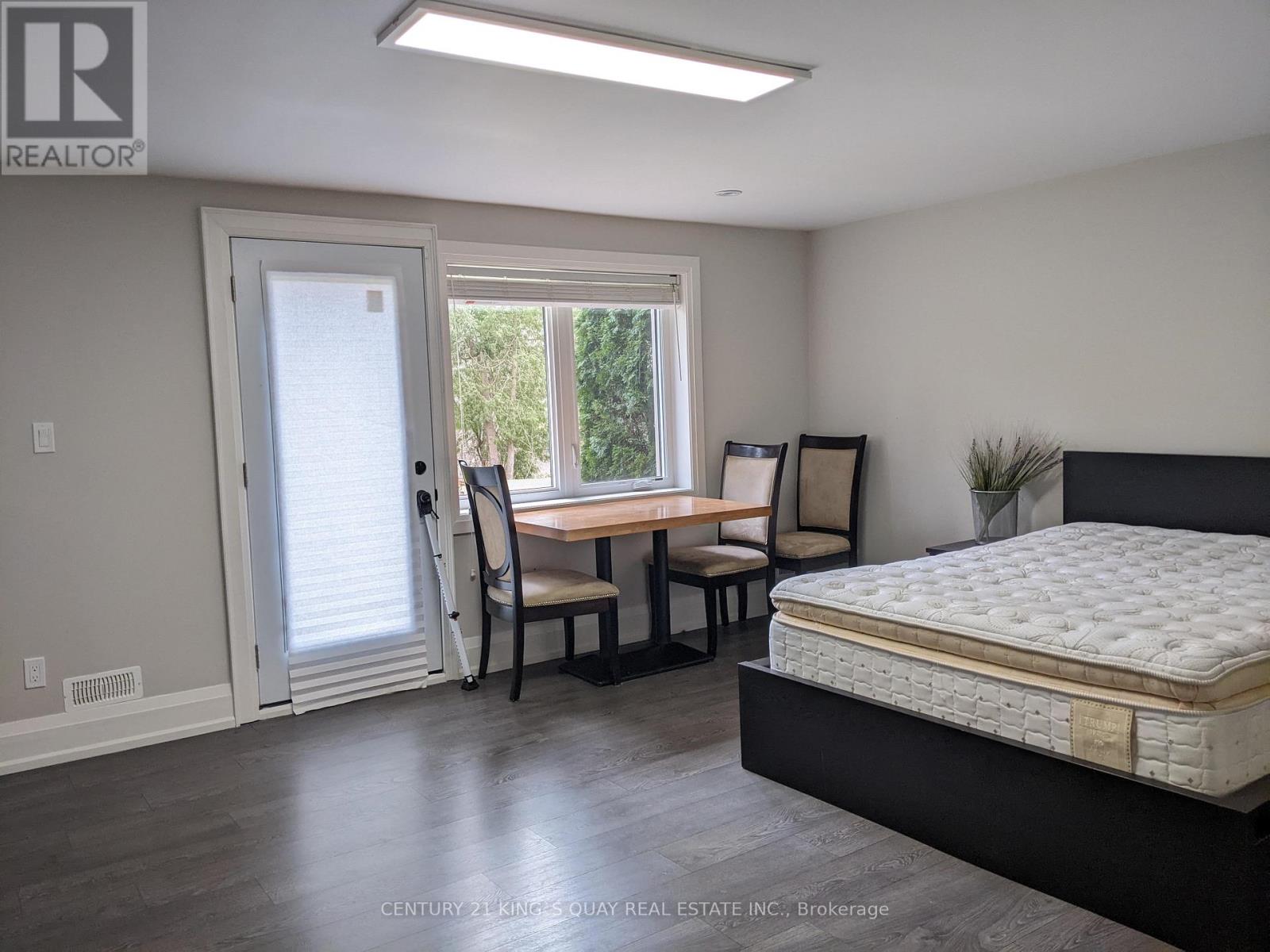 9779 Warden Avenue Property Photo 24