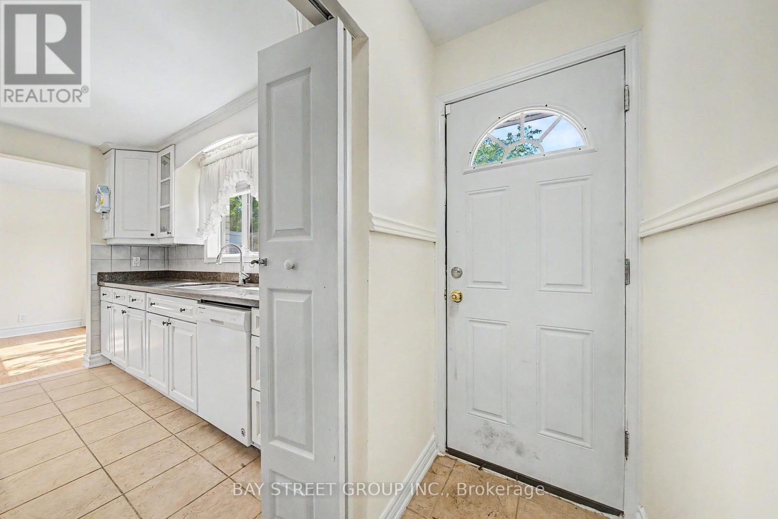 32 Alanadale Avenue Property Photo 16