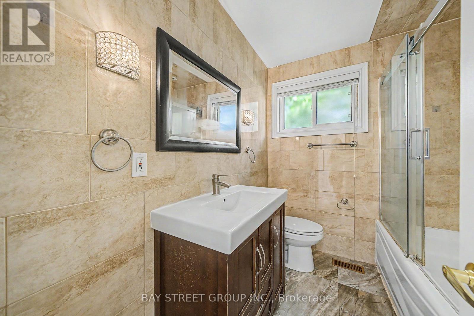 32 Alanadale Avenue Property Photo 17