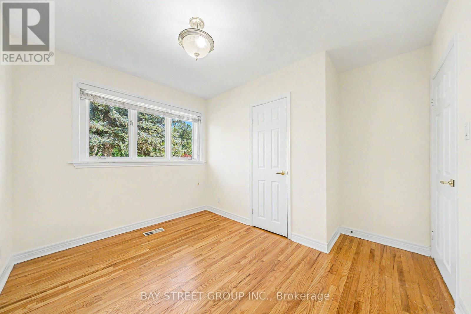 32 Alanadale Avenue Property Photo 21