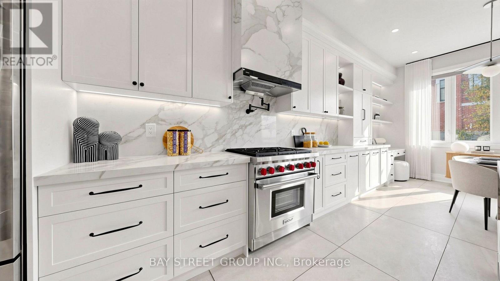40 Shining Willow Court Property Photo 18