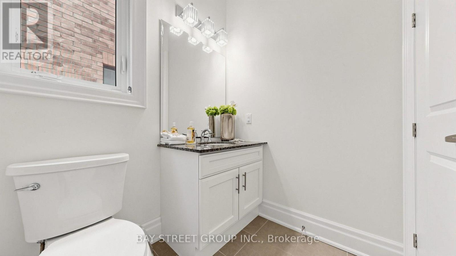 40 Shining Willow Court Property Photo 22