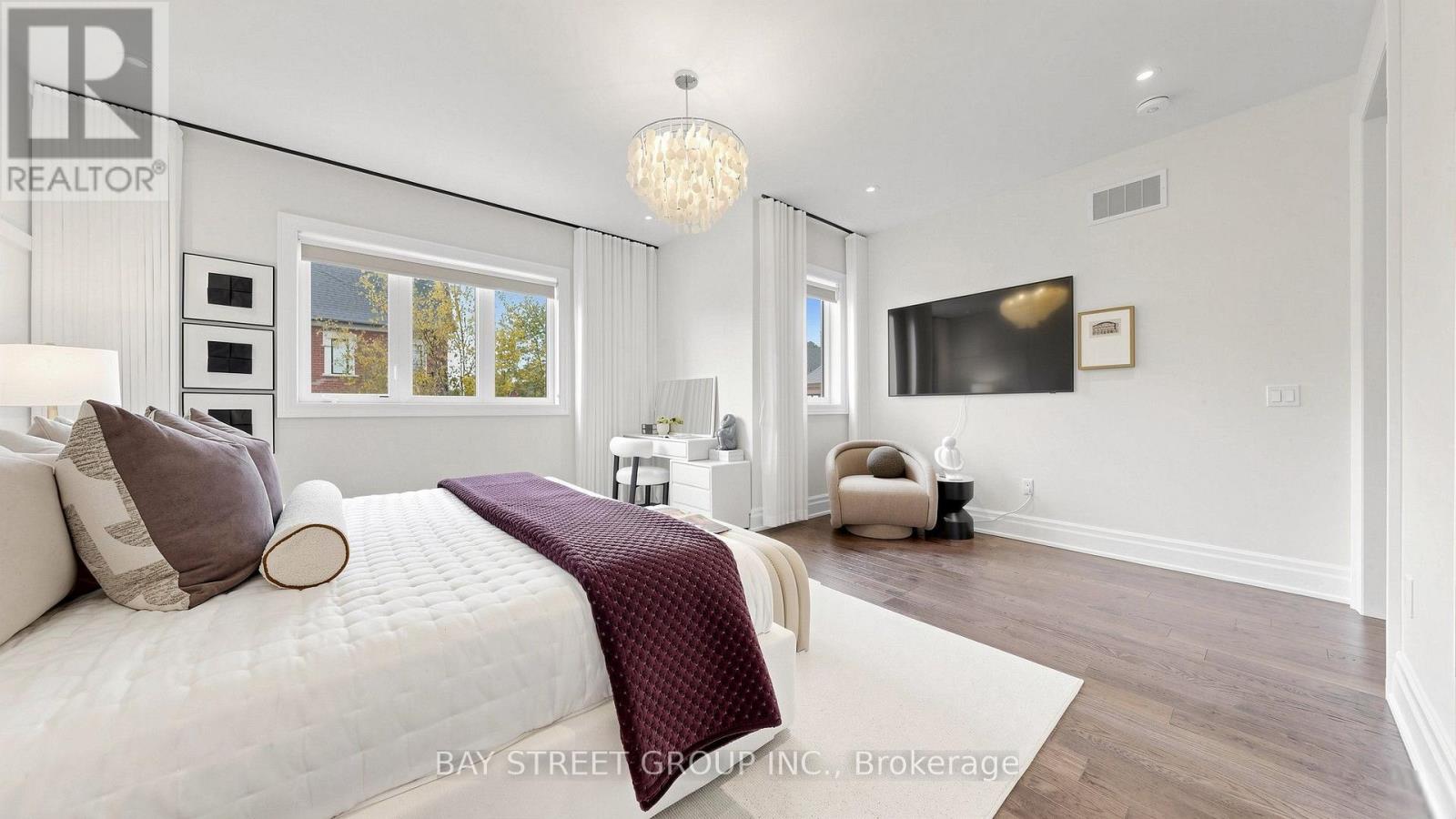 40 Shining Willow Court Property Photo 24