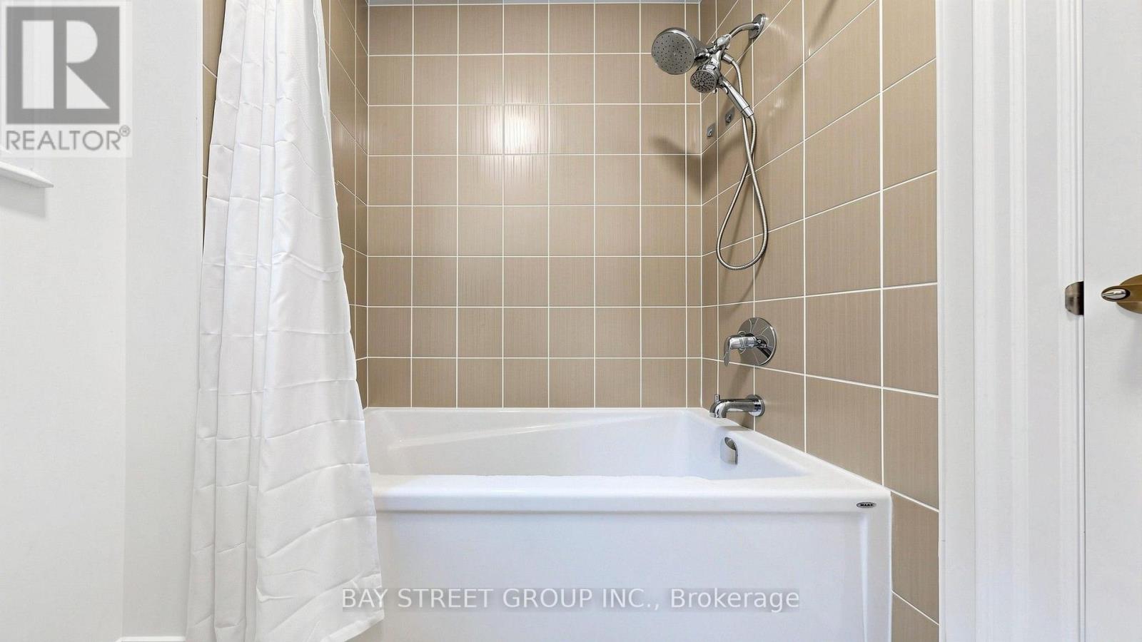 40 Shining Willow Court Property Photo 31