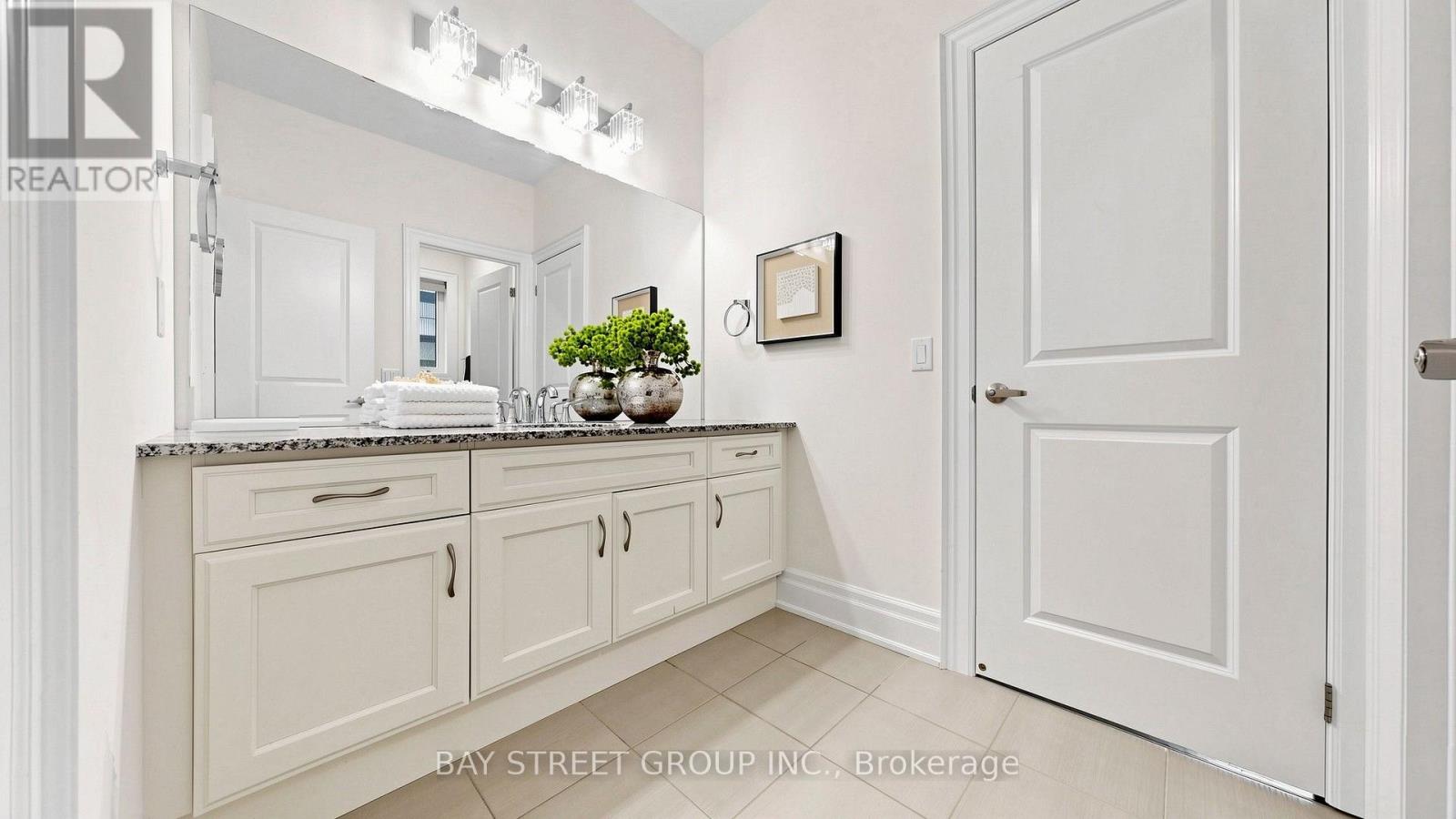 40 Shining Willow Court Property Photo 32