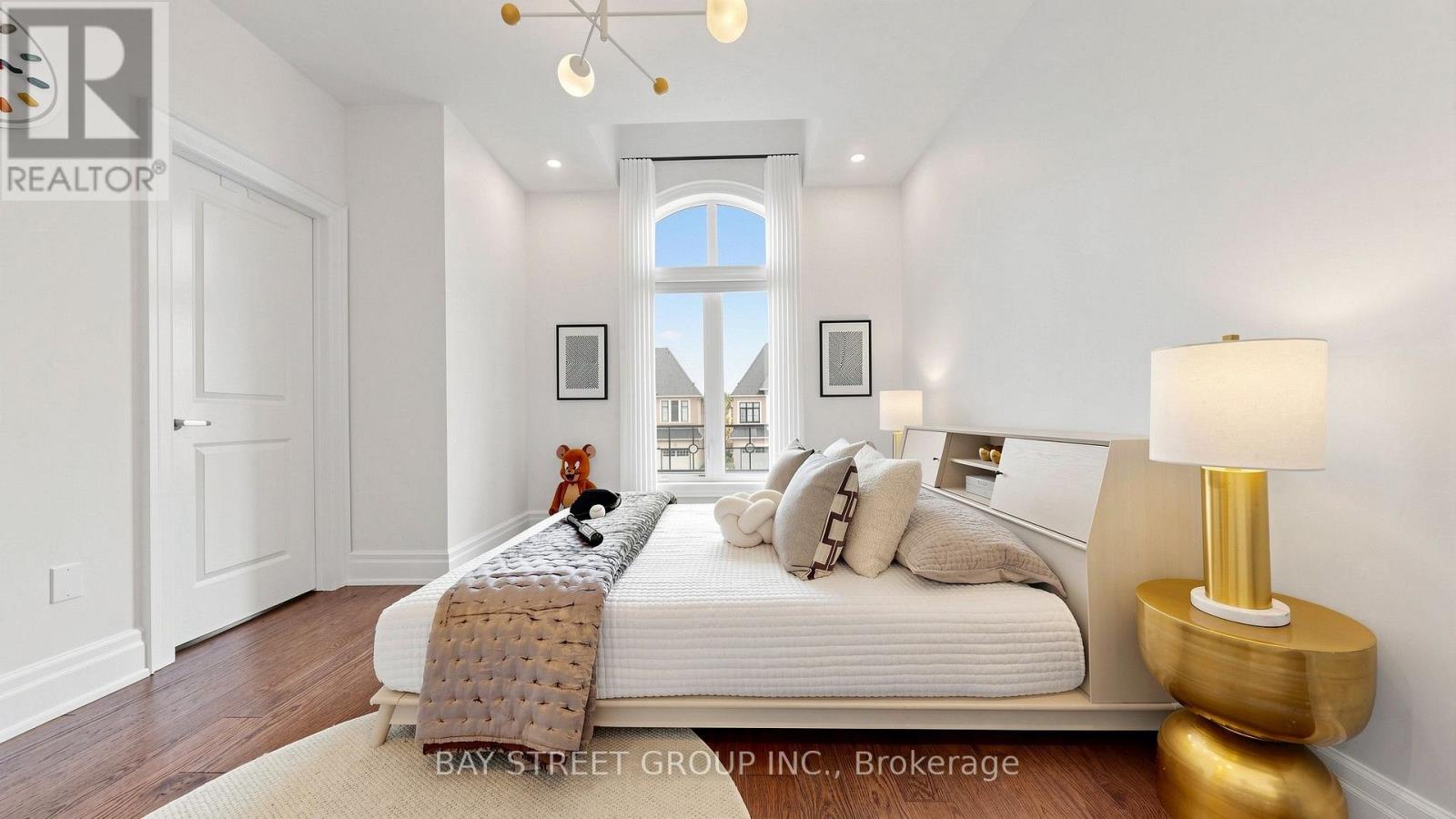 40 Shining Willow Court Property Photo 34