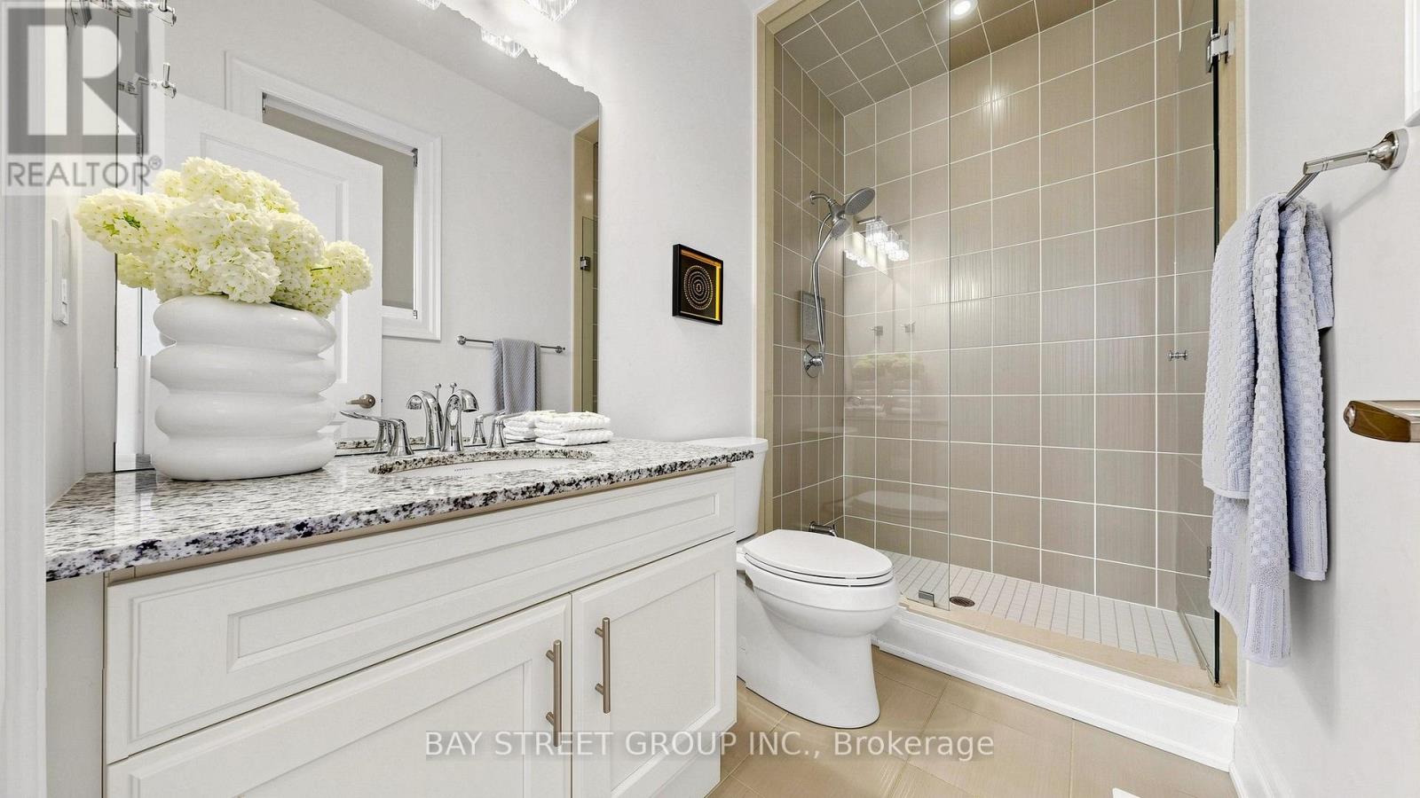 40 Shining Willow Court Property Photo 37