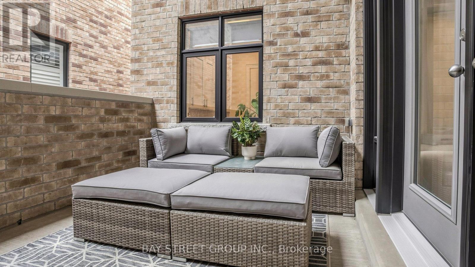 40 Shining Willow Court Property Photo 45