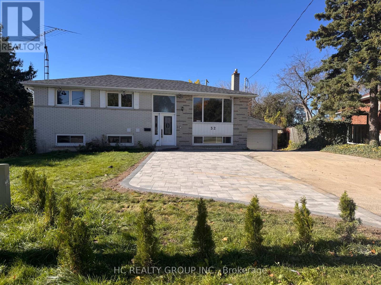 32 B King Richard Court Property Photo 18