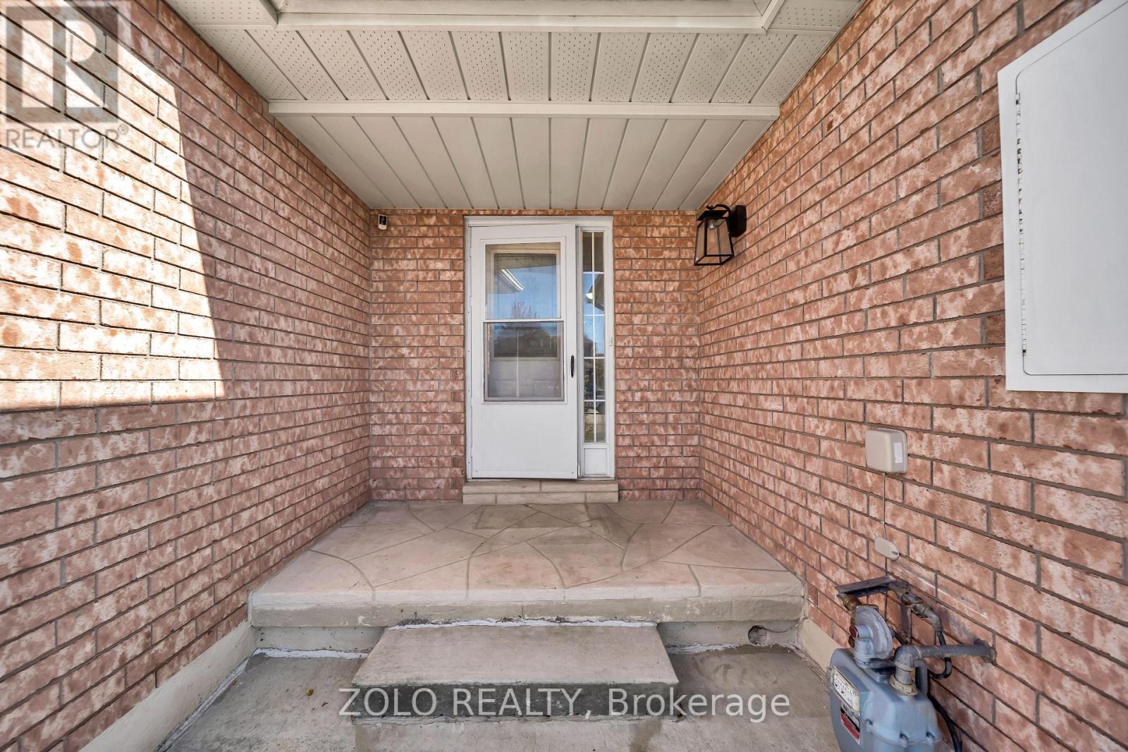 215 Park Drive Property Photo 4