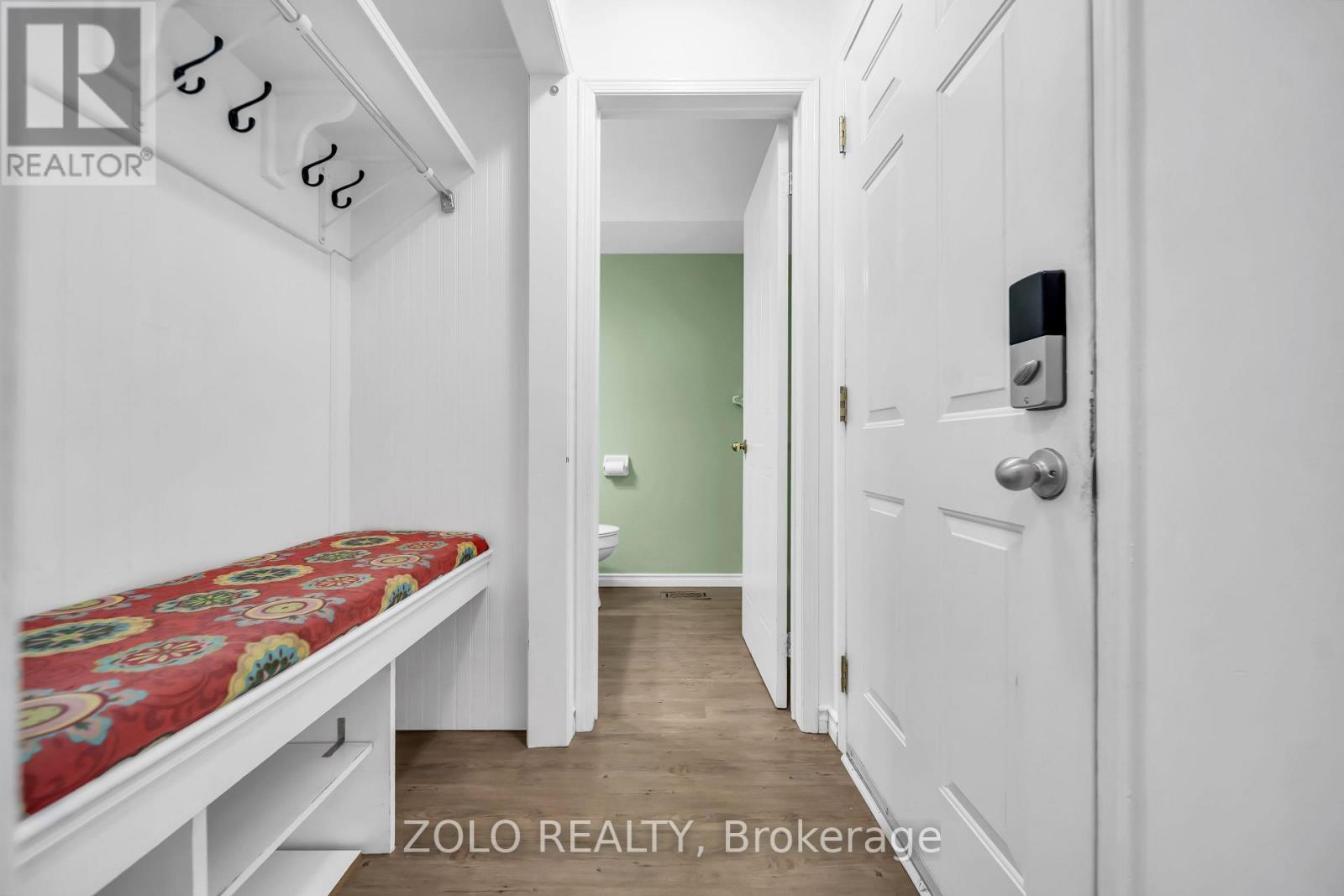 215 Park Drive Property Photo 9