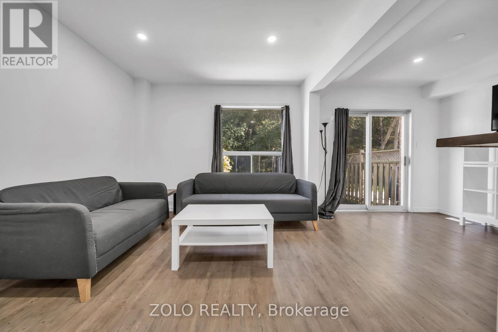 215 Park Drive Property Photo 11