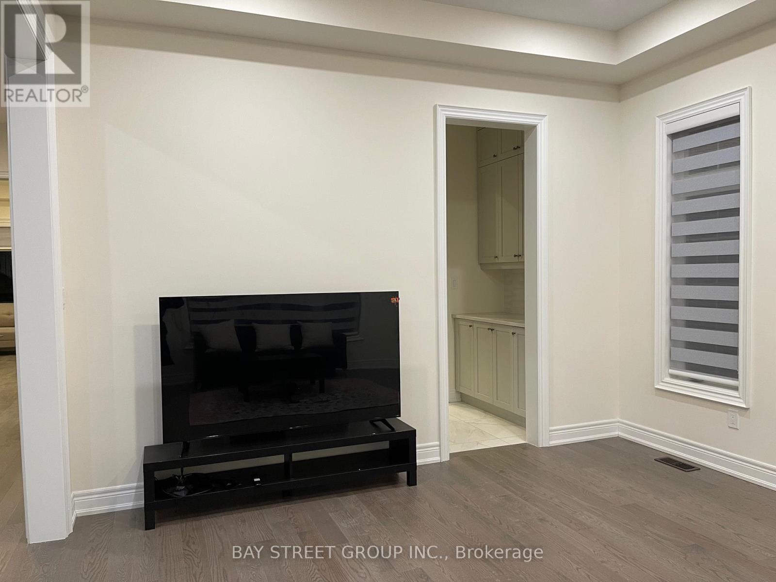 Room - 56 Bud Leggett Cres Crescent Property Photo 9