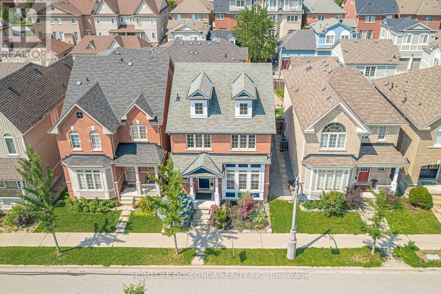 32 Cardrew Street Property Photo 2
