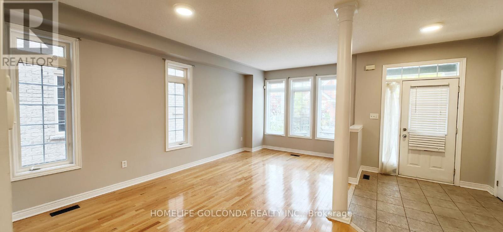 32 Cardrew Street Property Photo 4