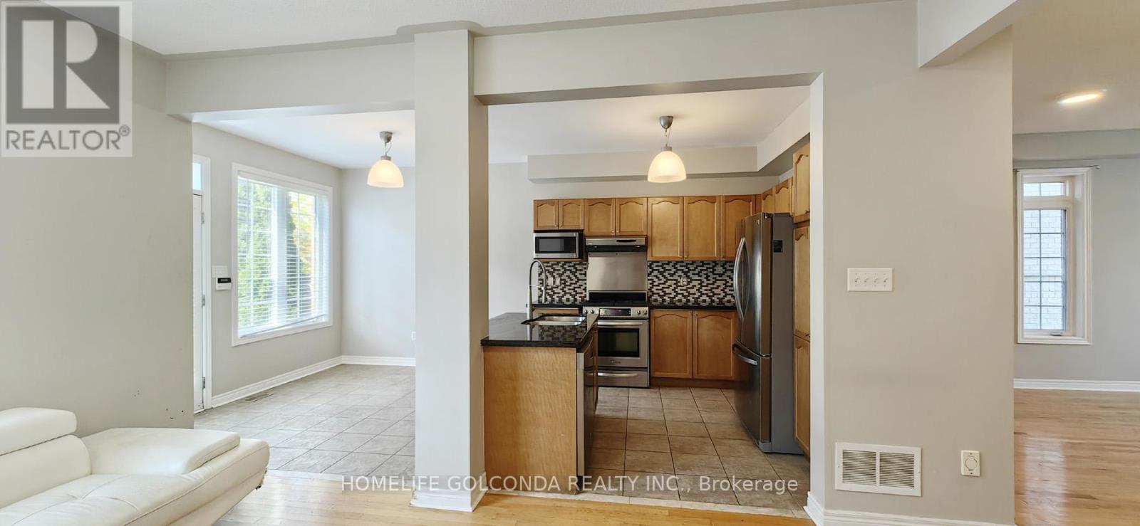 32 Cardrew Street Property Photo 7