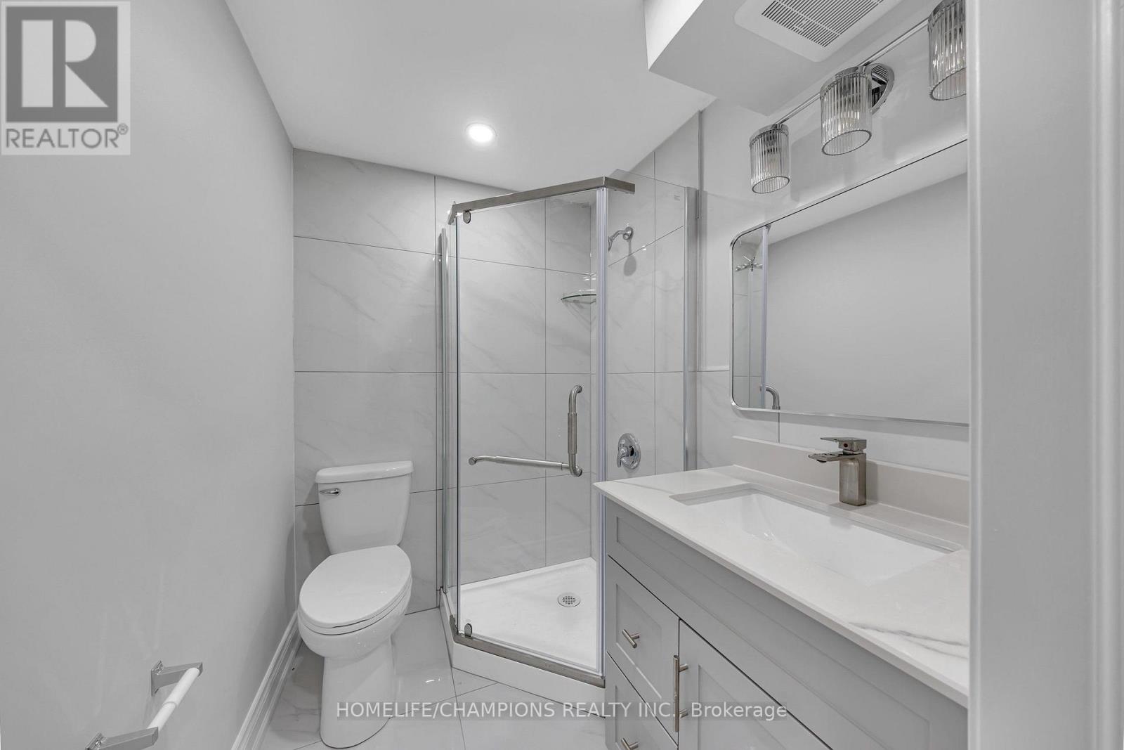 997 Mount Albert Road Property Photo 17