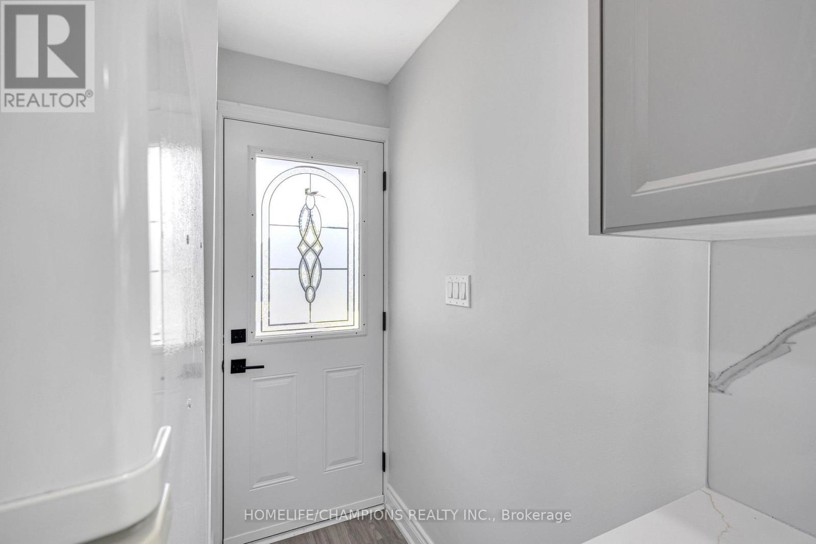 997 Mount Albert Road Property Photo 25