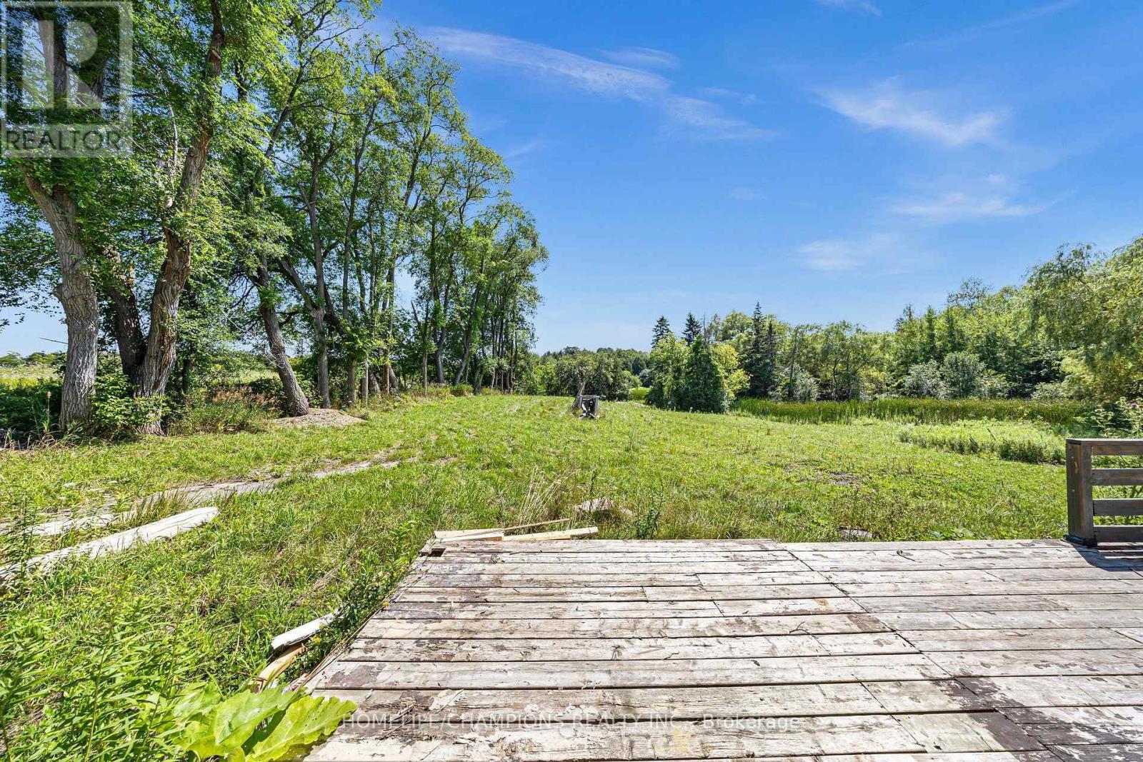 997 Mount Albert Road Property Photo 36