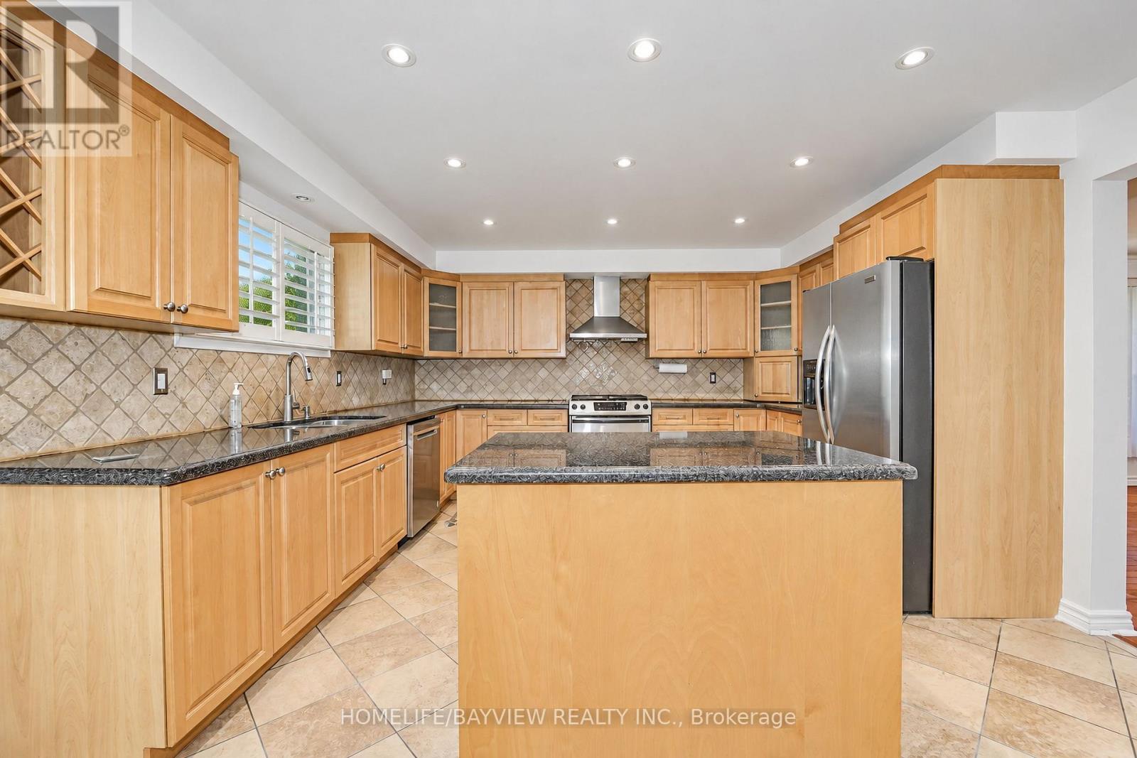 580 Elgin Mills Road W Property Photo 9