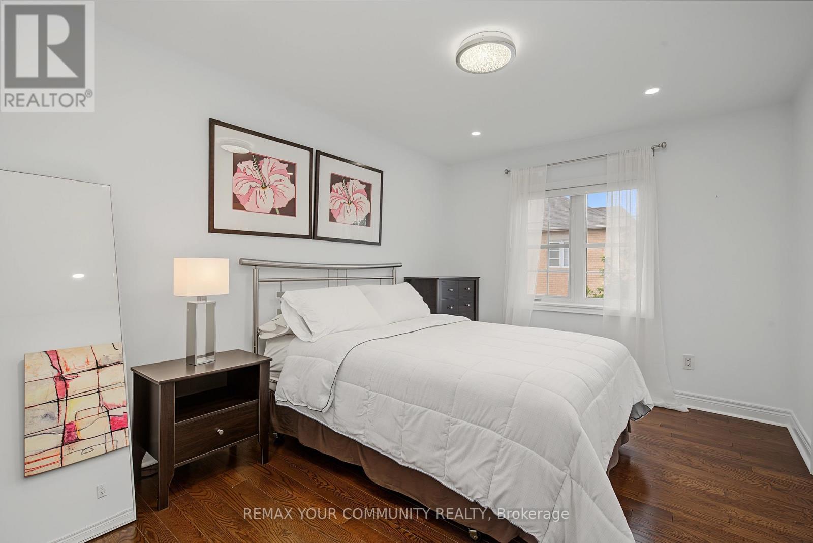 8 Yemina Gate Property Photo 32