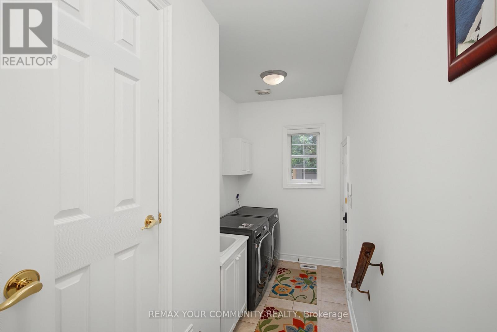 8 Yemina Gate Property Photo 36