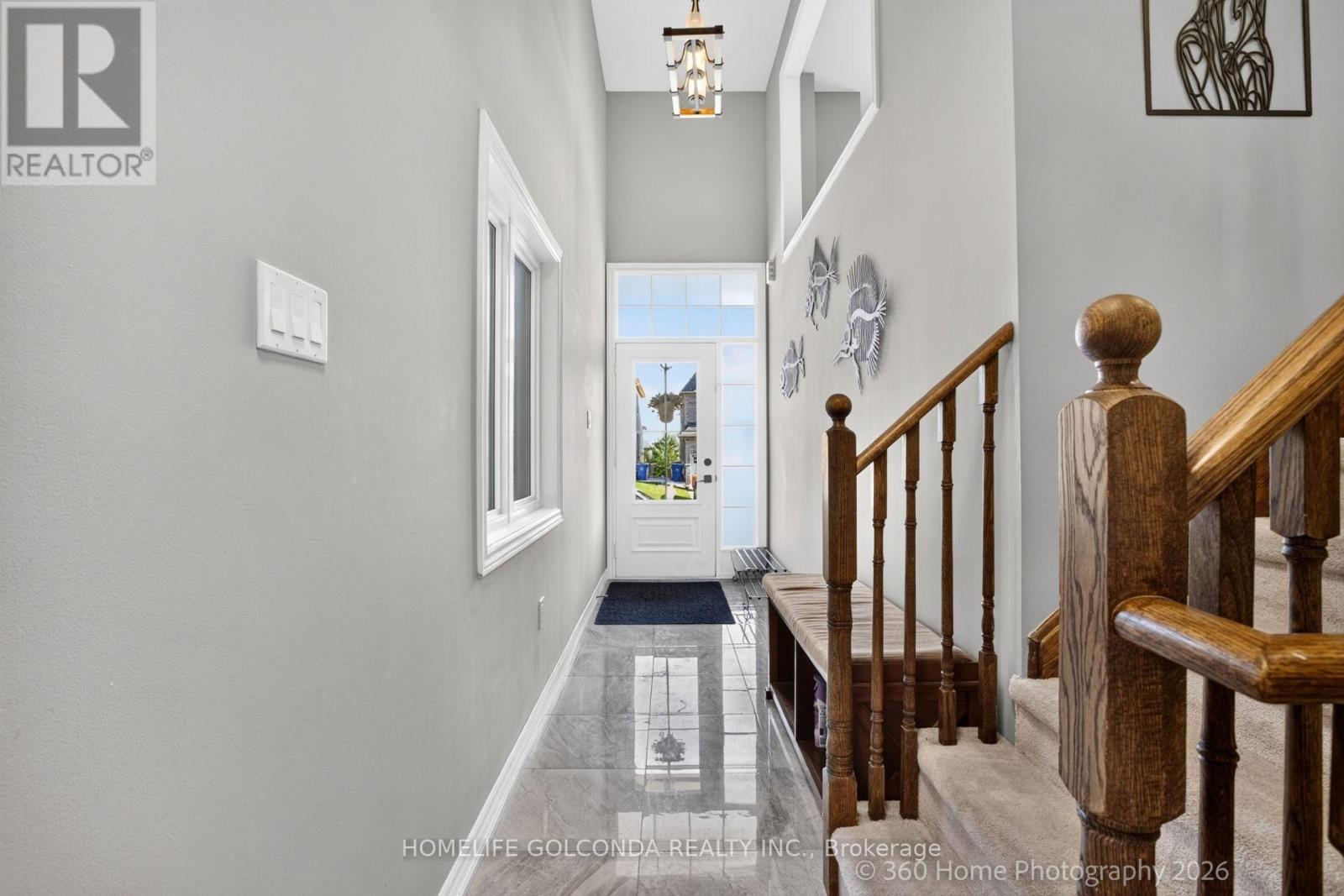 40 Ridge Gate Crescent Property Photo 4