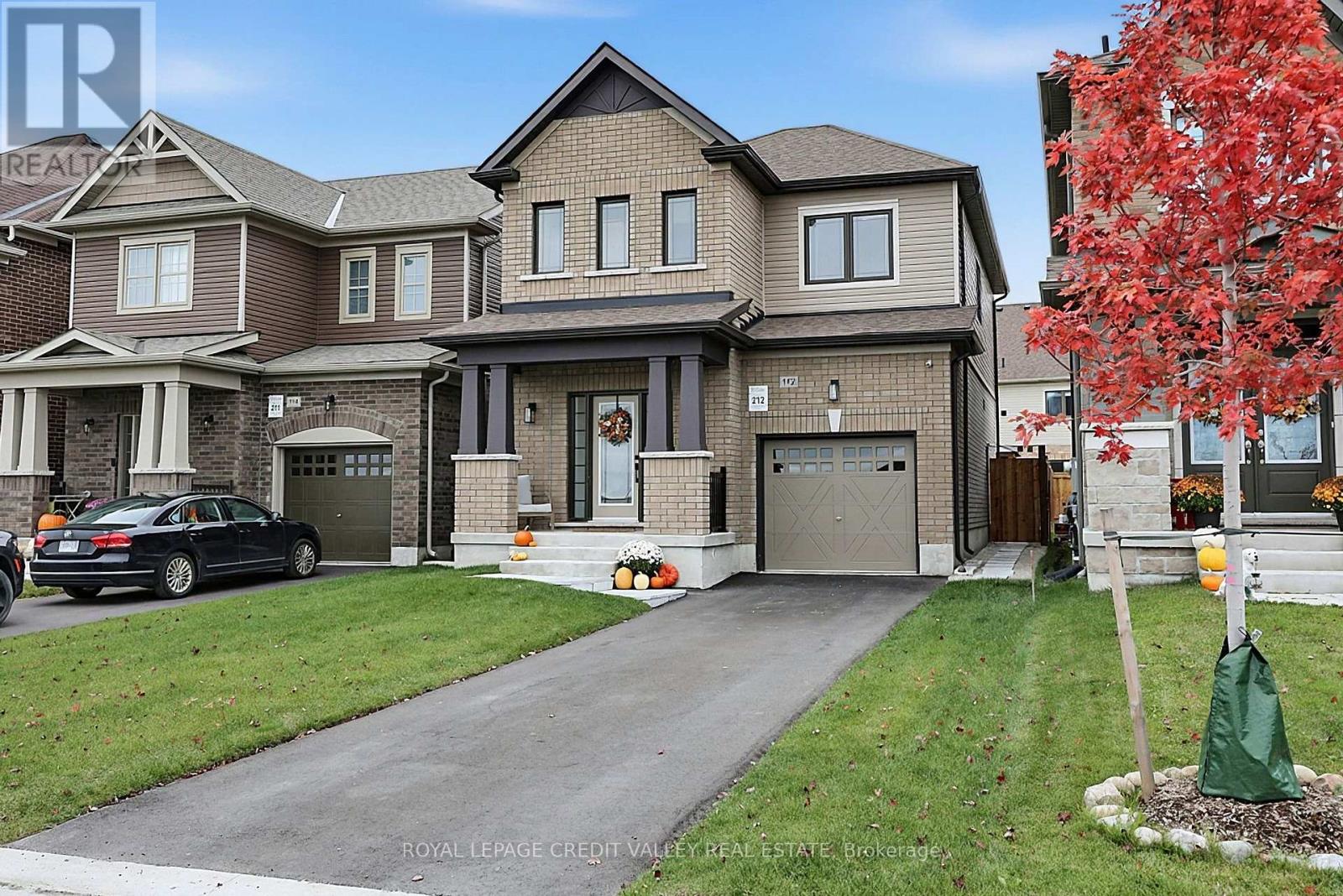 112 Lorne Thomas Place Property Photo 2