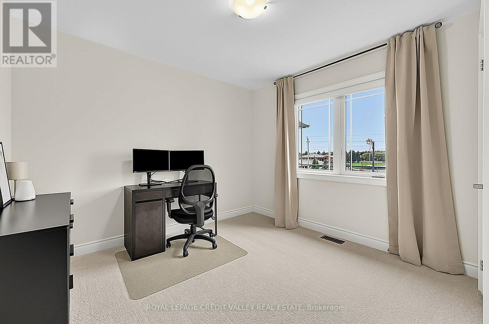 112 Lorne Thomas Place Property Photo 27