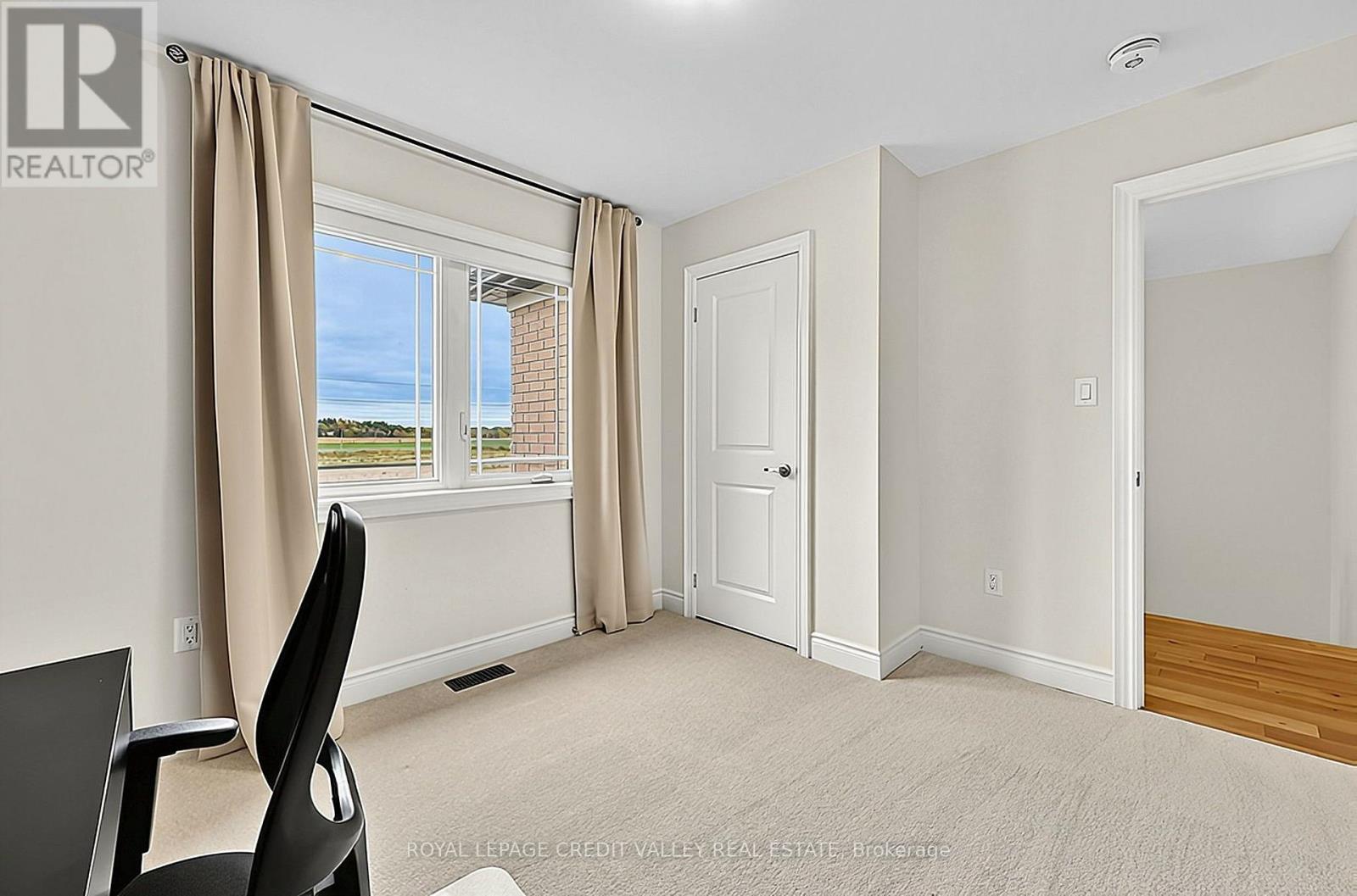 112 Lorne Thomas Place Property Photo 28
