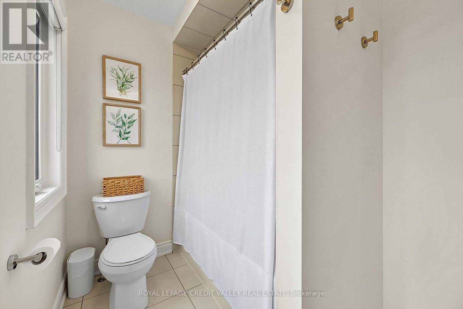 112 Lorne Thomas Place Property Photo 33