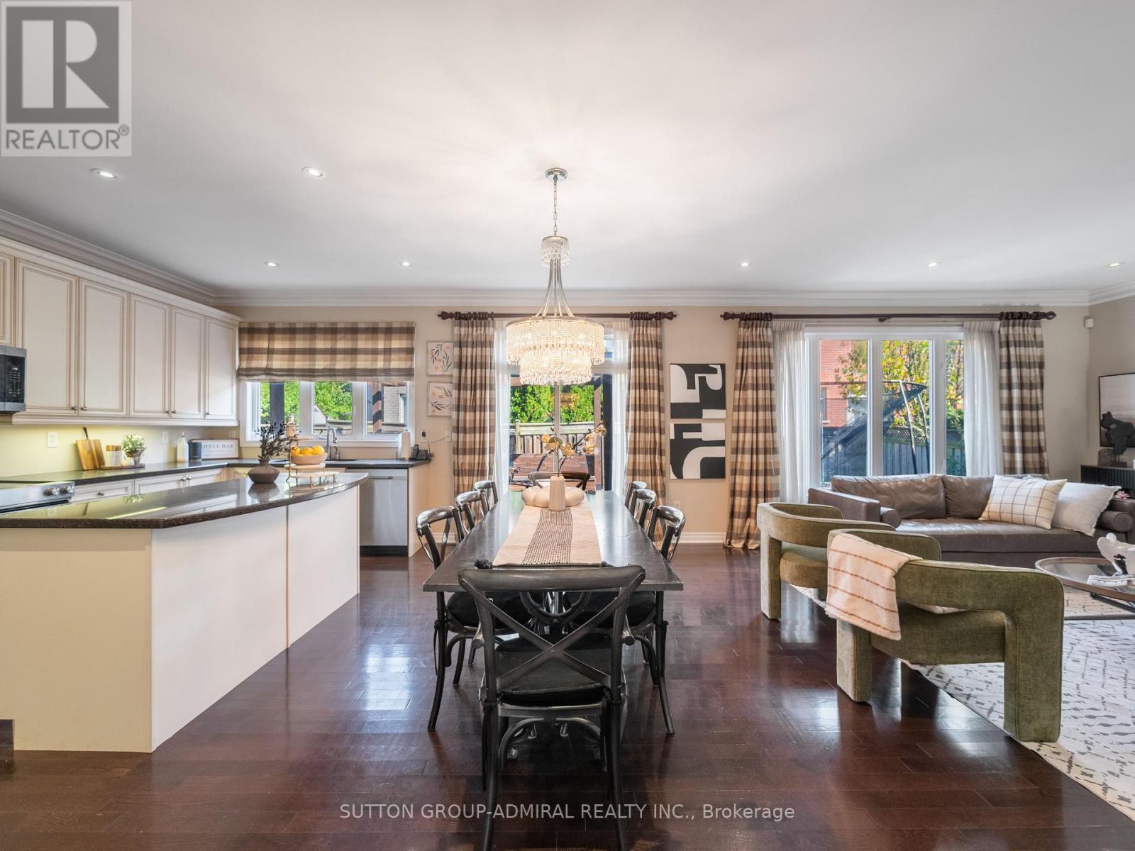 87 Rivington Avenue Property Photo 9