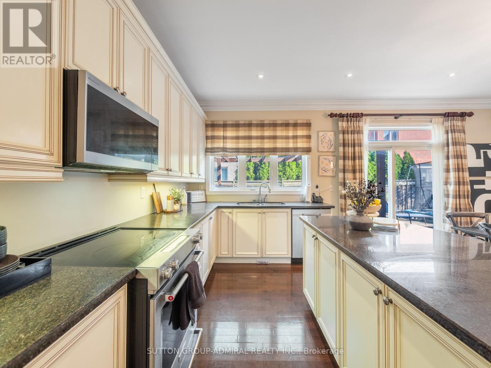 87 Rivington Avenue Property Photo 15