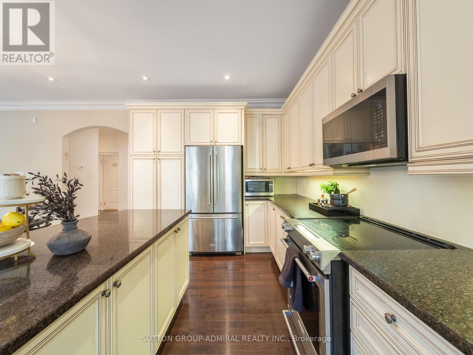 87 Rivington Avenue Property Photo 17