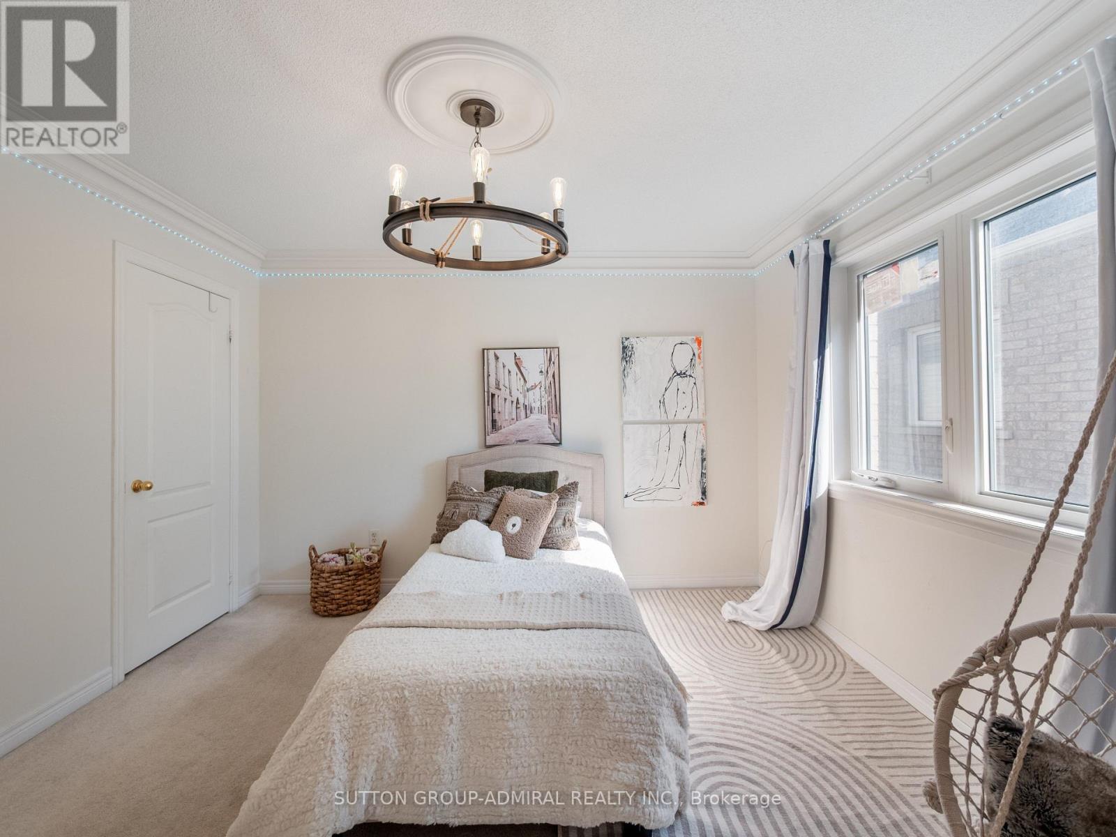 87 Rivington Avenue Property Photo 32